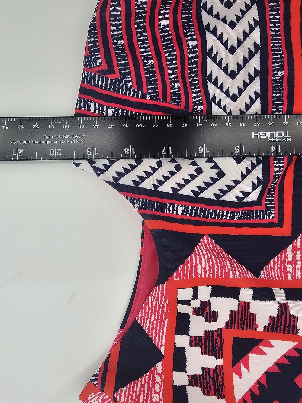 Vince Camuto Geometric Tribal Print Sheath Dress Coral Black White - Size 16 - Picture 5 of 6